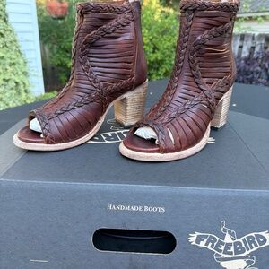 Size 8 Bella in cognac